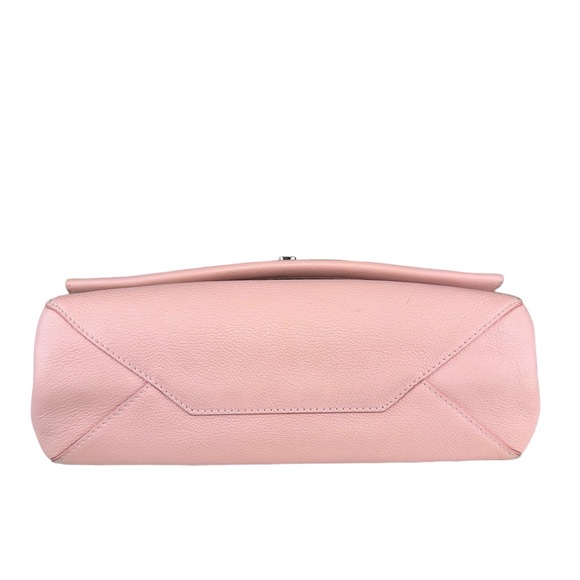 149 Preloved Louis Vuitton LV Taurillon Lockme II ($$ Marked Down 2/9/2025) - Picture 4 of 16